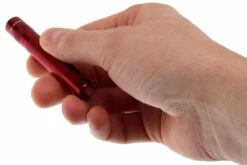 Maglite Mag-Lite Solitaire LED Rot 7 Maglite Mag-Lite Solitaire LED Rot -Stanlley Verkaufe ML7707 63 80MM 03 maglite solitaire led red ml7707 63 80mm d3